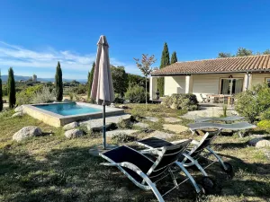 Image of An atypical stay in the sun, view on the countryside, calm, ballade and petanque