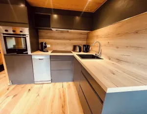 Image of 2 bedroom apt, balcony facing Mont Blanc, very close to village & GM ski lift