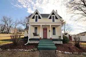 Image of Romantic Historic Cottage in the Ozarks!