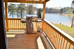 Image of The Lake House     Lake front\/Private Dock\/ Sleeps 12