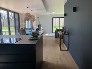 Image of Contemporary architect-designed house, 3 minutes from the beach