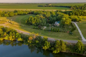 Image of Clinton Lake Vacation Rentals.Charlie’s Lakeside Cottage!! Beautiful lake views!