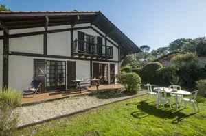 Image of Villa proche lac calme avec jardin clos WIFI- 333867