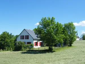 Image of Detached house on enclosed land, bright, accessible in all seasons