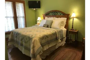 Image of The Spring River Stonehouse Inn, Ben's Room