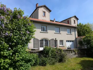 Image of Charming Cottage with Courtyard in Historic Allègre Near Amenities