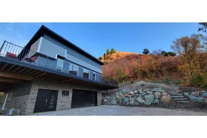 Image of Welcome to The Lookout, a private off-grid cabin