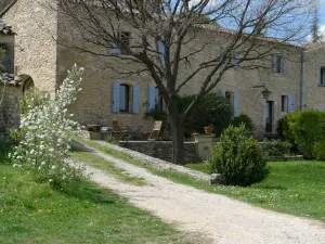 Image of AUTHENTIC STONE MAS IN THE HEART OF LUBERON, Pool, View, Barbecue
