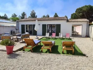Image of VILLA - 8 PEOPLE - IDEAL LOCATION - BEACH - WIFI - WOODEN BEACH - ILE DE RE