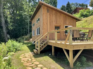 Image of ★ Downtown Rustic Mid-Century Cottage w\/ views ★