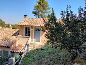 Image of Studio with pool on the Provencal hills