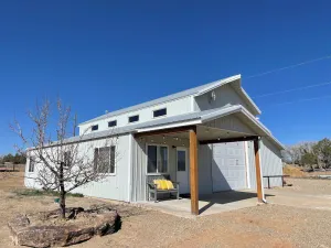 Image of Adorable private bungalow on quiet horse and hay farm near Mesa Verde