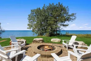 Image of Juniper Presents: Beautiful Coastal Home on Lake MI w\/ Hot Tub & Lakeside Deck