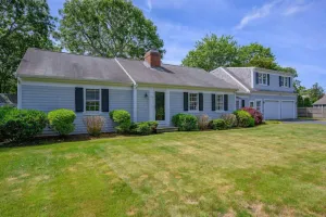 Image of Spacious Beach House in South Yarmouth RPAM097