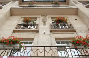 Image of Hotel Perrin - former Carlton