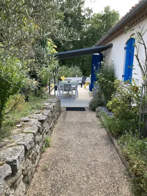 Image of 10 kms from Périgueux, Gîte in the countryside \"Le Père Igor