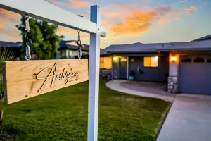 Image of Modern home with firepit, WiFi, pool table, foosball, washer\/dryer - near beach