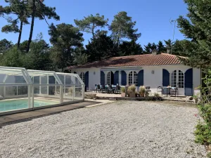 Image of Villa 12-14 people with heated pool 800 m from the ocean