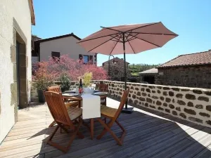 Image of Cozy Cottage with Sunny Terrace near UNESCO Heritage and Hiking Trails