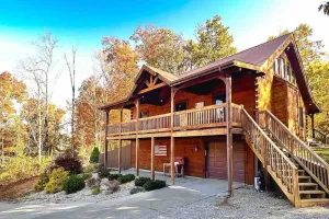 Image of Cabin on the Ridge Su