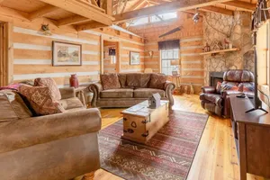 Image of June on Sale +Small Pets+HotTub+UPDATED BATH+LogCabin-Hoots