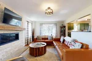 Image of Modern, mountain-view townhome with fireplace & W\/D - walk to Riverwalk & park