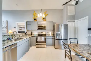 Image of Lovely Florida Retreat w/ Lanai: 5 Mi to Riverwalk
