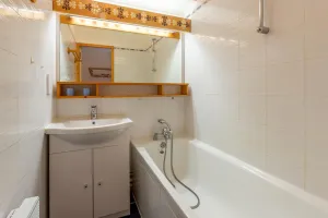 Image of 180m from shops, floor -1, view mountain, balcony, tv, 29m², Méribel-Mottaret