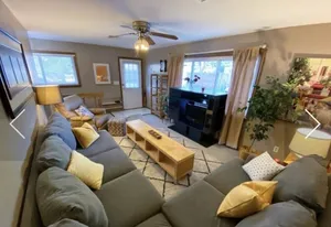 Image of Beautiful 2bdrm Executive Suite near ND-SMC