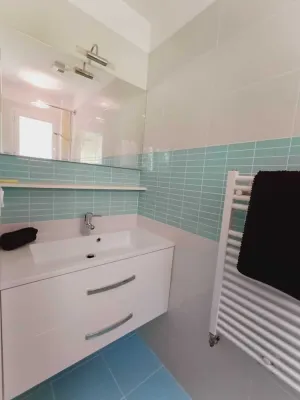 Image of ROOM FOR RENT NEAR GRENOBLE STREETCAR E