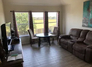 Image of Family-friendly 3 bedroom retreat, in shared house