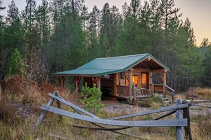 Image of Trapper's Cabin, 7 Min To Glacier, Dogs Welcome