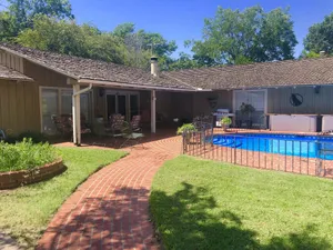 Image of Stunning Poolside Guest House - Historic Morningside