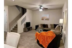 Image of Spacious 4 BD 3.5 BTH home near I-10 and Loop 375