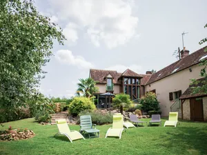 Image of Luxurious Retreat near Vibraye Forest: Indoor Spa, Fireplace, WiFi, and Private Suites