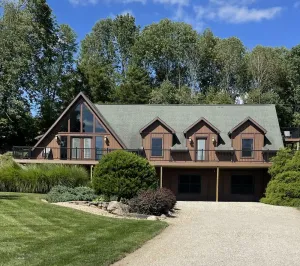 Image of Spacious Hocking Hills Lodge\/Cabin