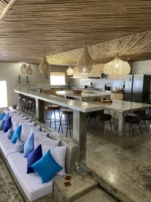 Image of Ultimate Family-Sized Beach Mountainside Sanctuary (work and play friendly)