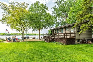 Image of Lakefront Cottage with Gorgeous Sunsets