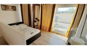 Image of Terrasse SUR Toit+barbecue+tram Direct Montpellier