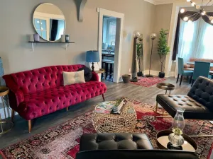 Image of Cozy vintage getaway minutes from downtown