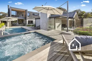 Image of Cambridge Gardens - Sorrento Resort Style Luxury with Gas Heated Pool & Spa