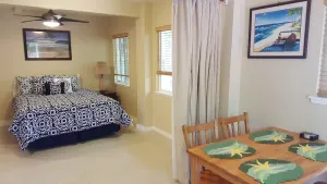 Image of Awesome private studio w\/AC one block to Sunset Beach