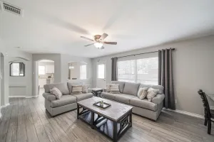 Image of ACL Super Home  . 4 bedroom with Hot spa in the backyard in an awesome neigbohoo