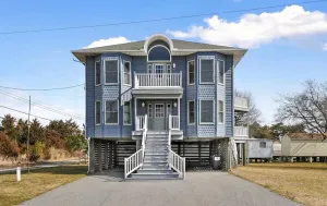 Image of Captain's Quarters