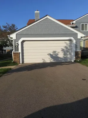 Image of ^^^LAKESIDE LUXURY TOWNHOME*** 3BDRMS \/ 2.5BTHRM \/ 2CAR GARAGE!!!^^^