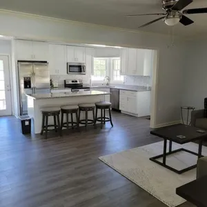 Image of Conveniently Located 3 Bedroom 2 Bathroom House