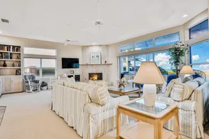 Image of Spacious oceanfront home with private sauna & lovely sun room -  great location