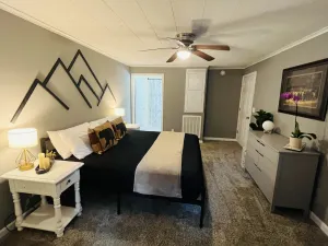 Image of NEW LISTING. Close to hospital. downtown & parks.