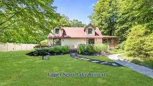 Image of Scenic and Stunning Lakefront Home with Large Yard
