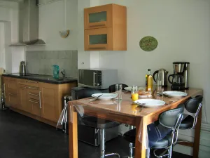 Image of Charming apartment in the heart of the city images